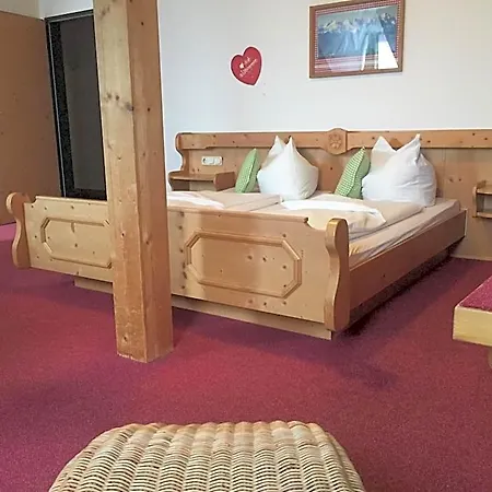 Landgasthof Kirchmayer 호텔 2*