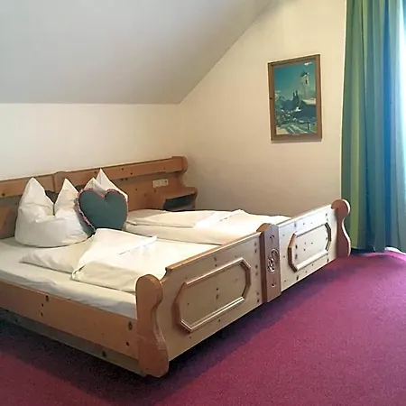 Landgasthof Kirchmayer Szálloda 2*