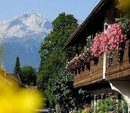 Landgasthof Kirchmayer 2* Farchant